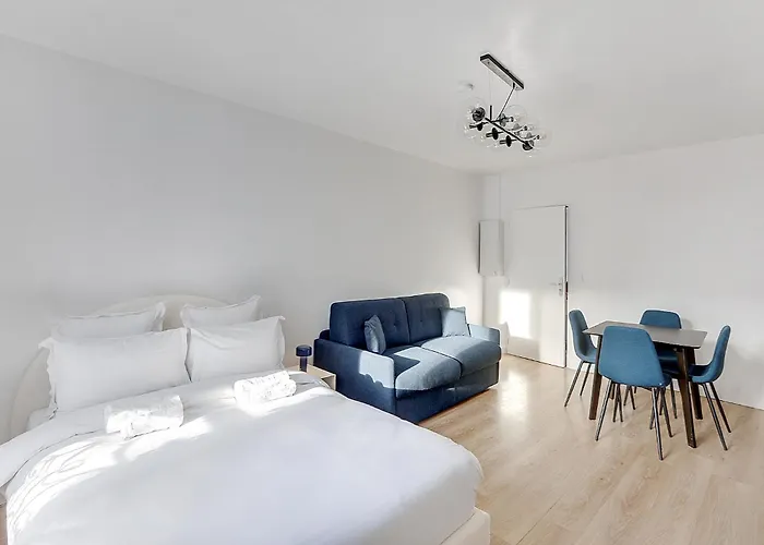 Spacious And Comfortable In Bastille Апартаменты