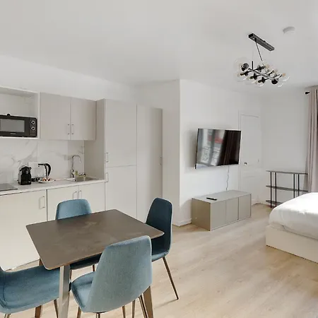 Spacious&comfortable In Bastille *